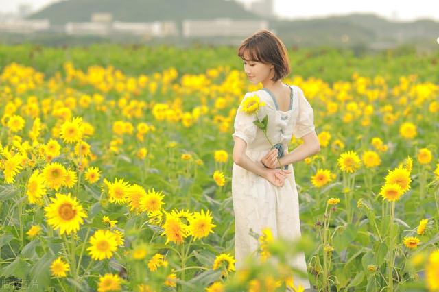 今天初几农历什么时候,今天初几农历什么时候出生好