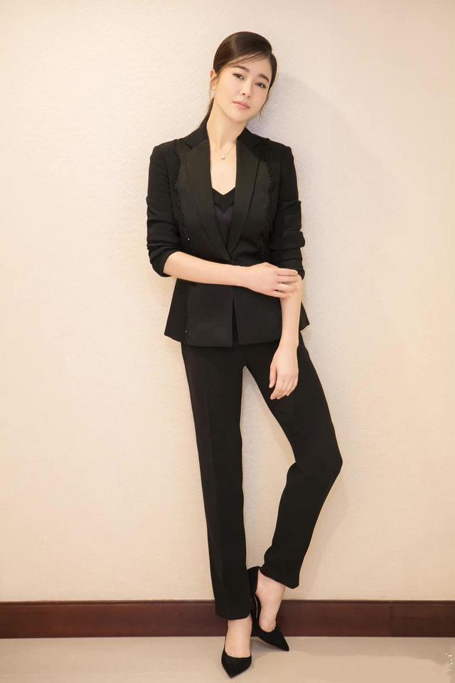 牛仔拼接蕾丝连衣裙，牛仔拼接蕾丝连衣裙怎么搭配