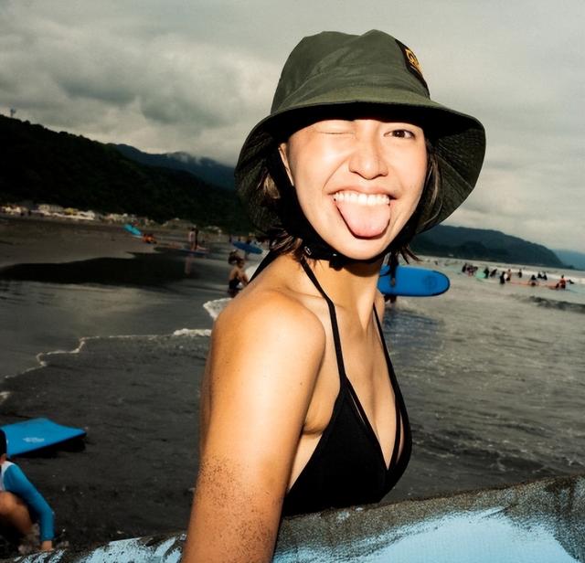 比基尼泳衣女装图片高清,比基尼泳衣女装图片高清壁纸