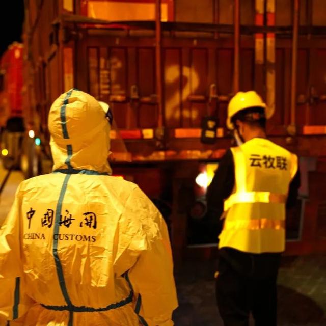 烈日下辛苦工作的句子短句，烈日下辛苦工作的句子短句图片