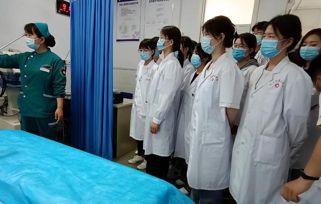 女生适合学的专业就业前景好,女生适合学的专业就业前景好理科