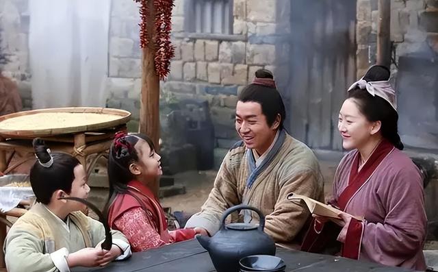 古文爹跟女儿怎么称呼,古文爹跟女儿怎么称呼他