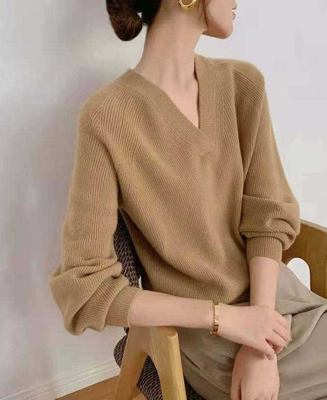 羊毛衫只适合中年人穿吗男，羊毛衫只适合中年人穿吗女士