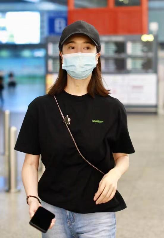 牛仔拼接蕾丝连衣裙，牛仔拼接蕾丝连衣裙怎么搭配