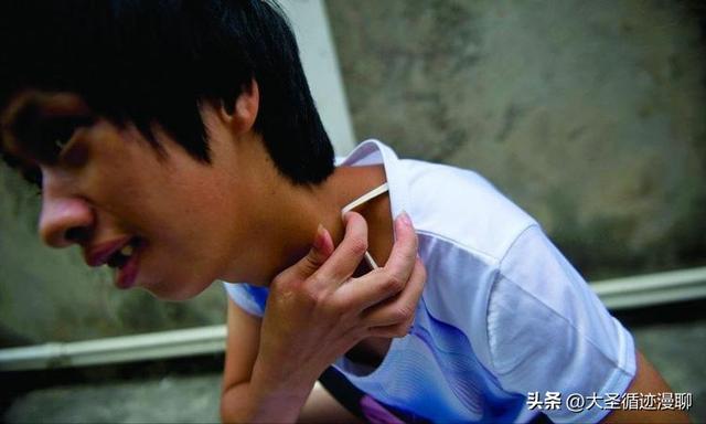 揭秘“双性人”真实生活！上身女人下身男人，为避险独居深山40年