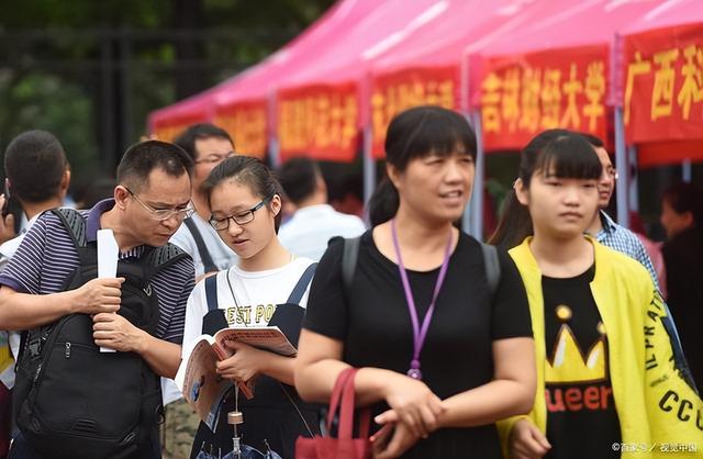 四川十大垃圾职业学校排名，四川十大垃圾职业学校排名榜
