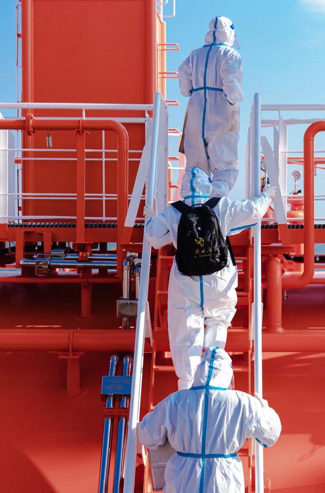 烈日下辛苦工作的句子短句，烈日下辛苦工作的句子短句图片