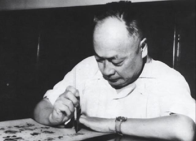 954年第一届国务院产生，除周总理外，还有12位副总理，都是谁？"