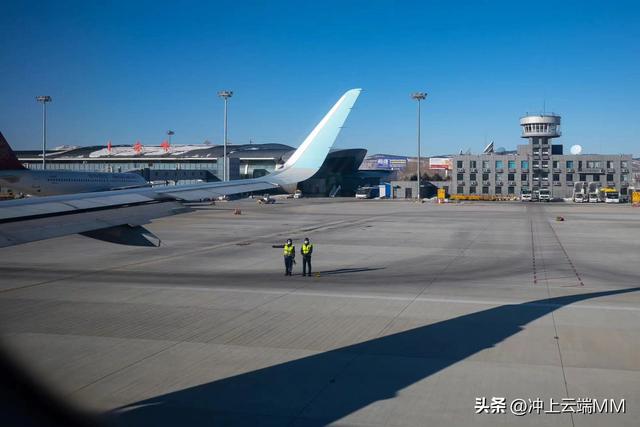 大专修飞机的一般月薪多少,大专修飞机的一般月薪多少_有奖金吗