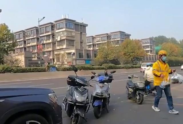 叼嘴巴槟榔20元装,叼嘴巴槟榔20元装有什么奖