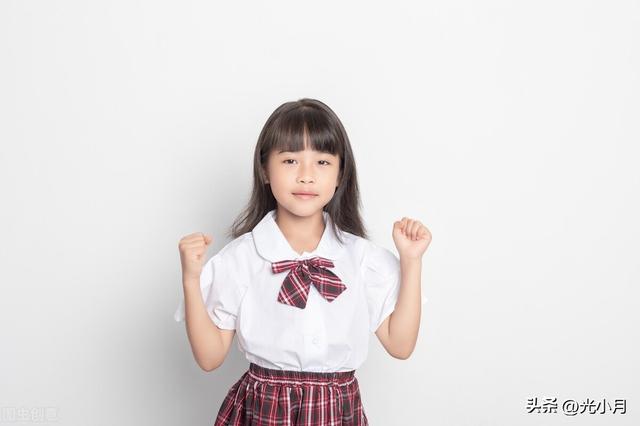 小学生优秀事迹200字第一人称,小学生优秀事迹200字二年级