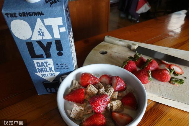 叼嘴巴小罐槟榔,叼嘴巴30元槟榔包装