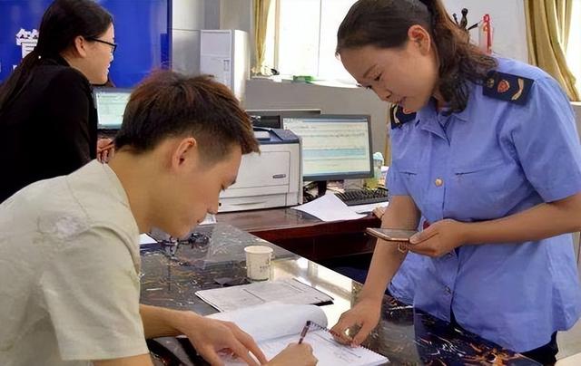 党员政审是只看户口本上的人吗，党员政审是只看户口本上的人吗知乎