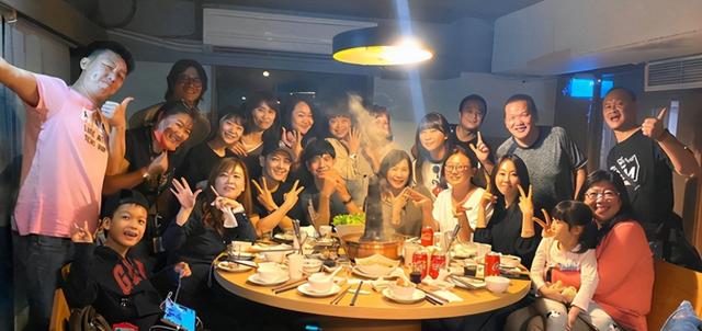 同学聚会比大小敢看吗11月8号,同学聚会有好看比大小