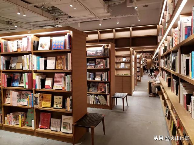 今日头条什么时候发视频阅读量会高,头条号发什么视频才有播放量多