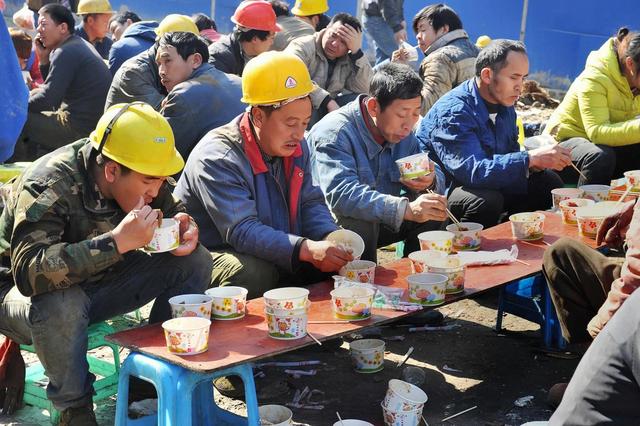 食堂承包一餐4.5元,一周菜单,食堂承包一餐4.5元,一周菜单多少钱