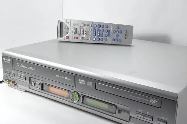 都2022年了，日本人怎么还用光盘看片呢？