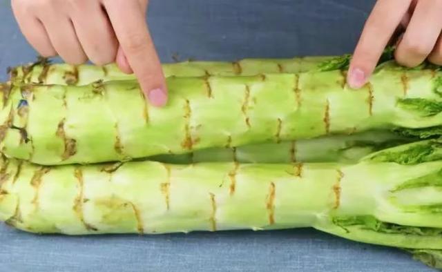 莴笋空心了还能吃吗中间变黄,莴笋空心了还能吃吗中间变黄了