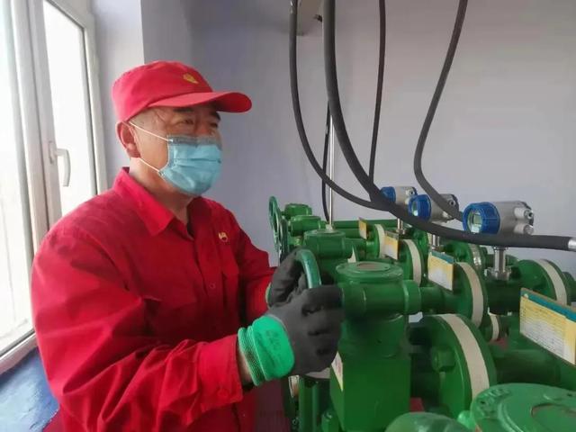 什么而什么的样子填上合适的词语,什么而什么的样子填上合适的词语二年级