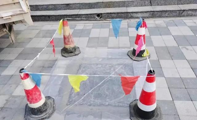 球墨铸铁方形井盖批发厂家,球墨铸铁方形井盖批发厂家电话