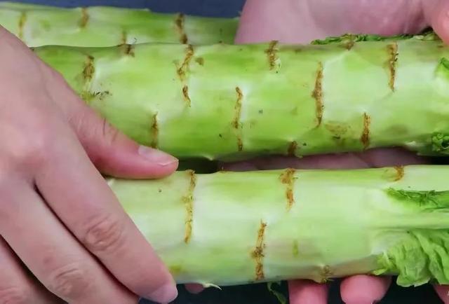 莴笋空心了还能吃吗中间变黄,莴笋空心了还能吃吗中间变黄了