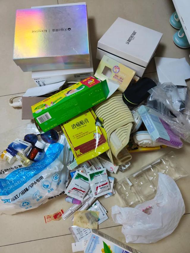 日默瓦拉杆箱密码忘记了怎么开锁,日默瓦拉杆箱密码对的,为什么开不出来