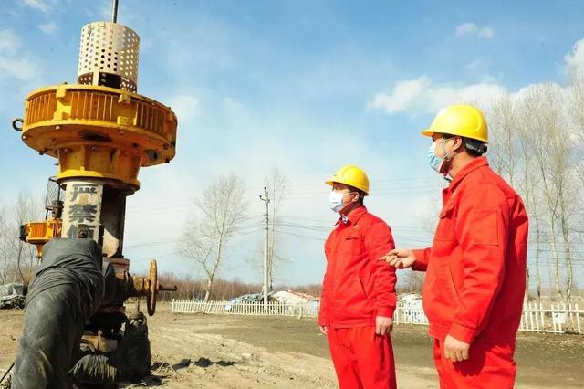 什么而什么的样子填上合适的词语,什么而什么的样子填上合适的词语二年级