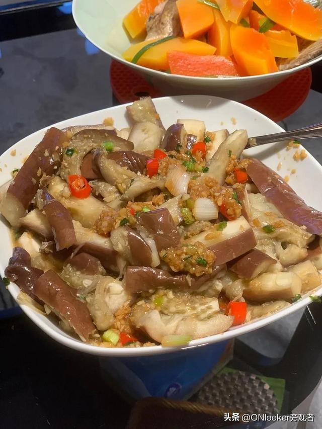 茄子蒸多久才熟透,整个茄子蒸多久才熟透