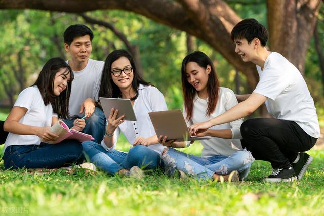 同学生日送什么礼物好男12岁,同学生日送什么礼物好男12岁沙雕