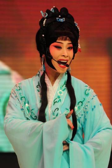 抖音坚持直播多久才有人气,抖音坚持直播多久才有人气呢