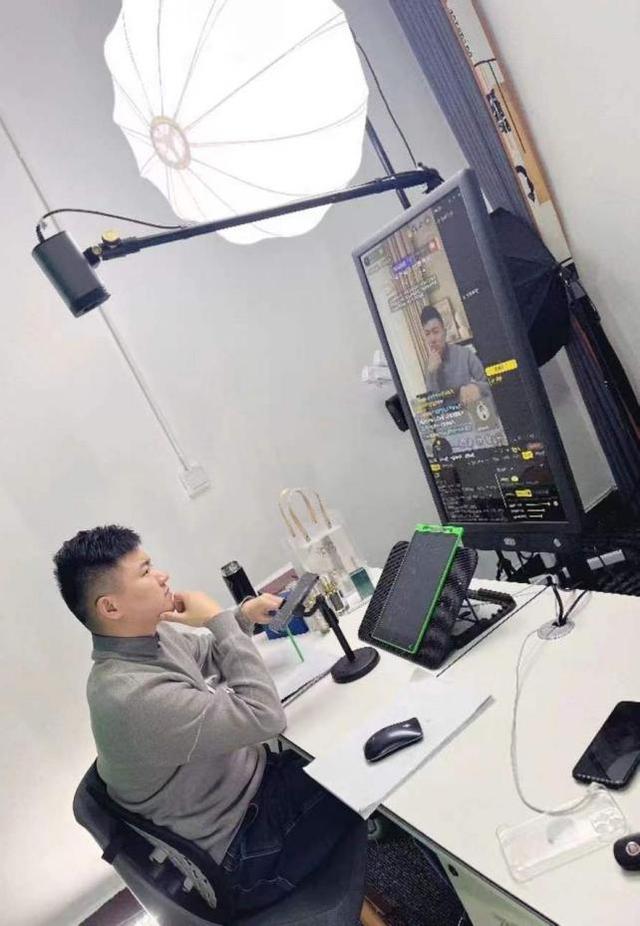 直播一套设备大概多少钱,自走旋播机多少钱九根垄,直播全套设备多少钱