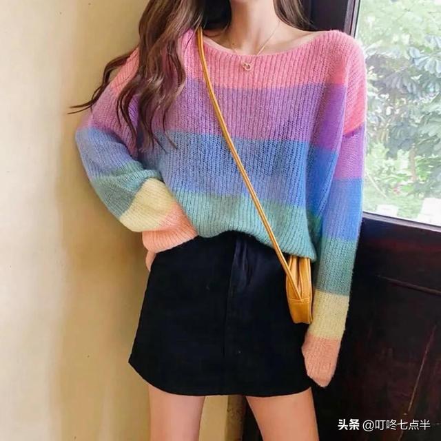 四种丝袜的日常穿搭，给你带来与众不同的感觉