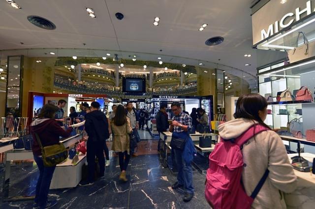 唯品会的东西贵吗是不是正品,为什么唯品会这么便宜,还是正品