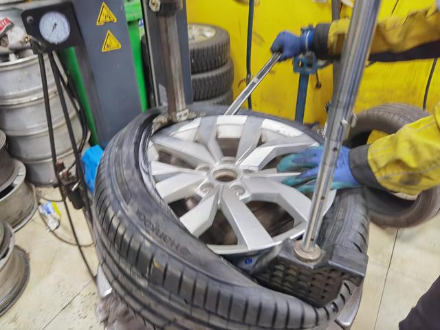 换胎首选，还得是韩泰K127高性能轮胎