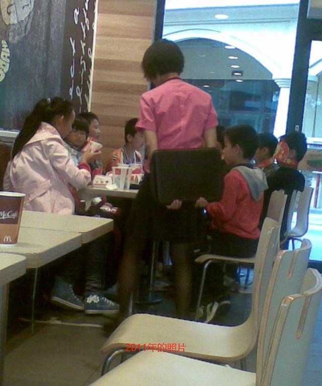 麦当劳和肯德基哪个好吃一点,麦当劳和肯德基哪个更好吃