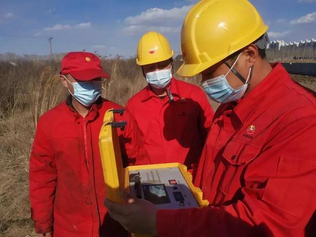 什么而什么的样子填上合适的词语,什么而什么的样子填上合适的词语二年级