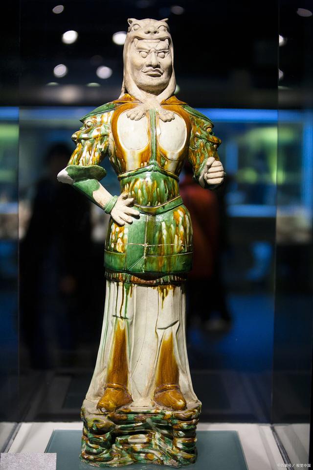 唐三彩的主要用途是,唐三彩的主要用途是祭祀