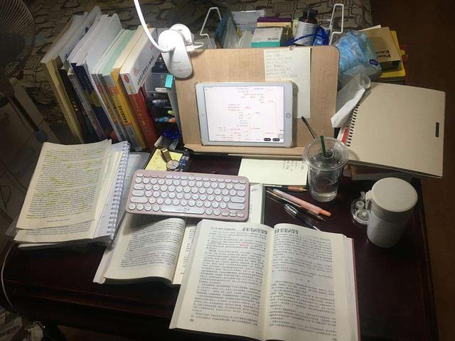 7岁读研究生的代价,女生25岁读研"