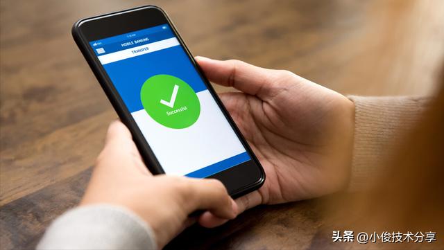 接电话的时候他也不停下视频,接电话的时候他也不停下视频怎么回事