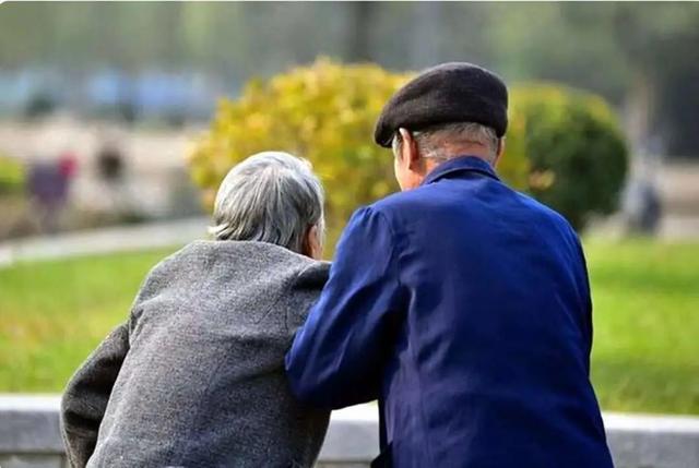 瘫痪的亲家,瘫痪的母亲