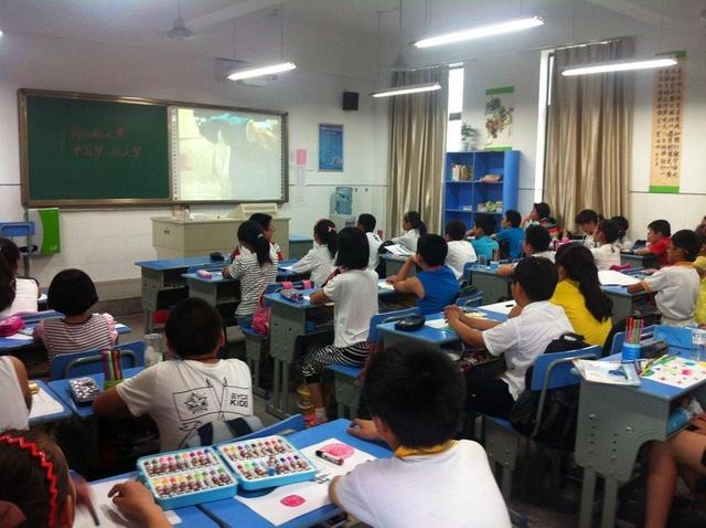 小学生网名越弱智越好,小学生网名越弱智越好_暴龙战士