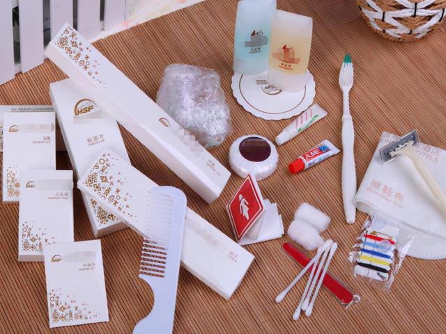 汉庭酒店的矿泉水是不是免费的,汉庭酒店的矿泉水是不是免费的呀