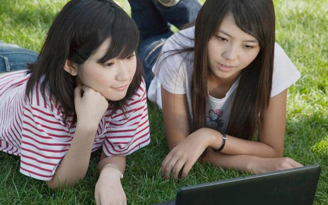 某国企招聘女文员，要求对方“五官端正身材好”，网友开玩笑呢