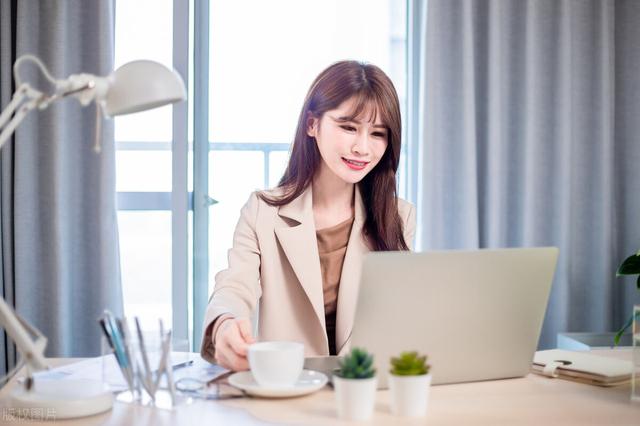 优秀员工个人自评怎么写，优秀员工个人自评怎么写简短