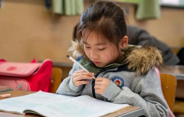 重庆少年宫培训怎么样，去少年宫还是外面的培训机构