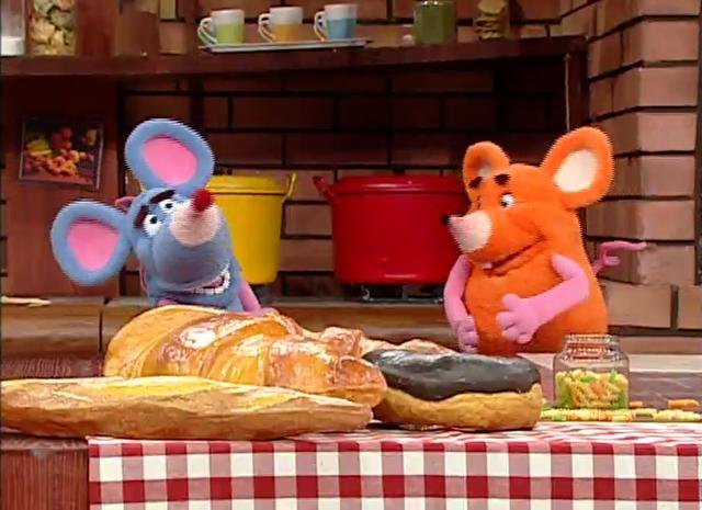 容易表演的小节目4个人，容易表演的小节目4个人名字