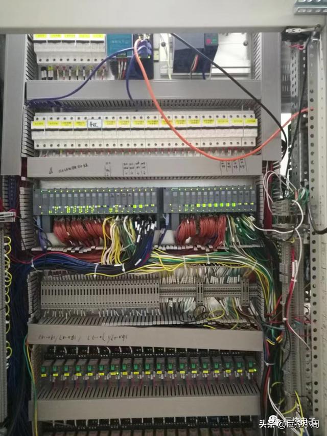 一个人单干暴利项目服装，一个人单干暴利项目有哪位