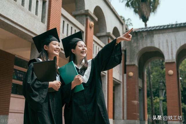 “女儿211大学毕业几年了仍没工作”，专家给出4点建议，未必奏效