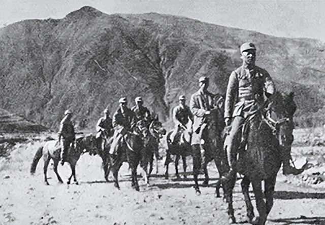 军校毕业混到团长一般多大了，军校毕业混到团长一般多大了啊