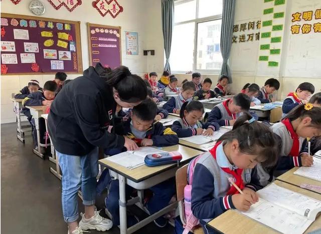 重庆少年宫培训怎么样，去少年宫还是外面的培训机构